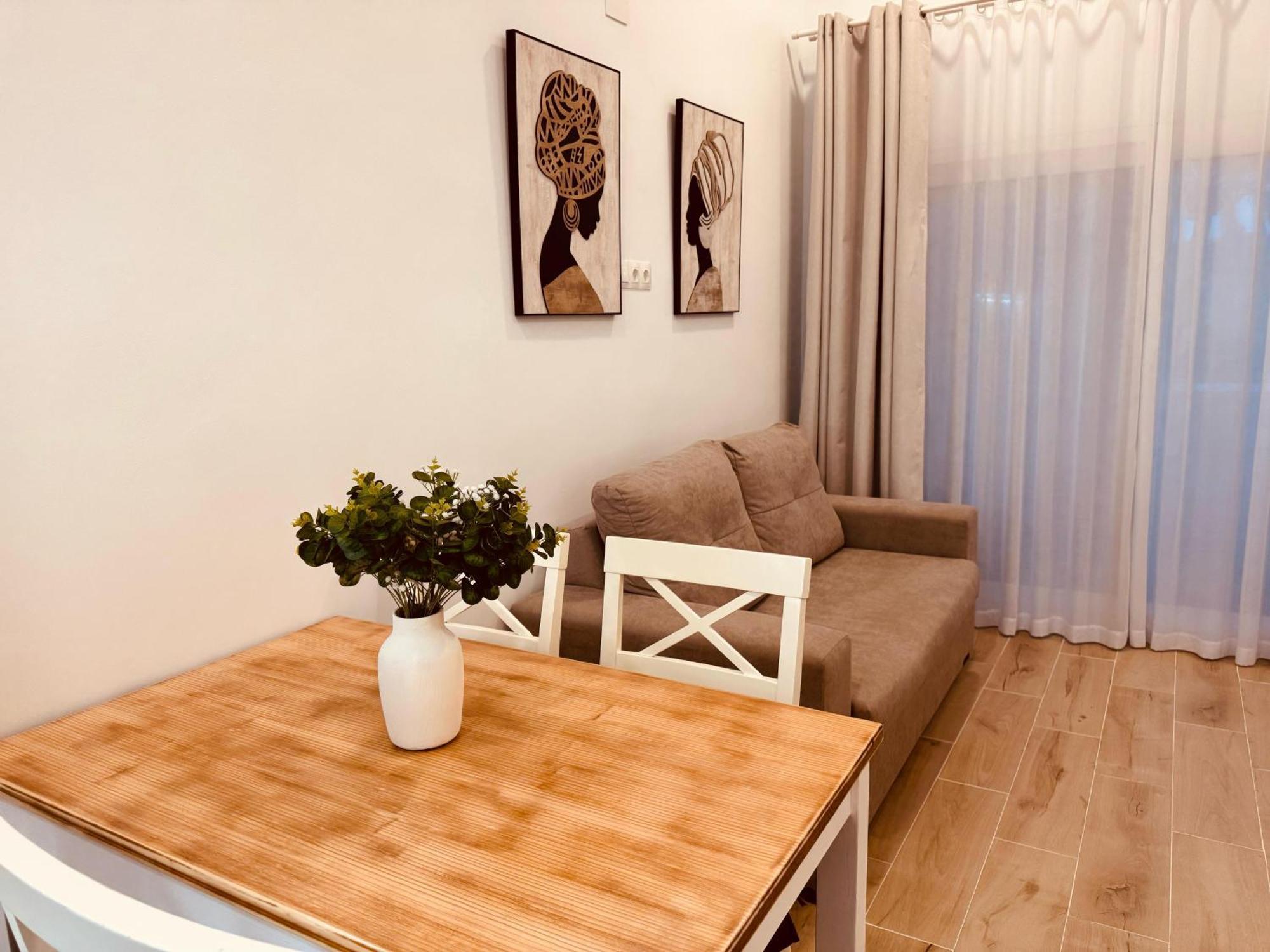 Mia's Benalbeach Apartment *